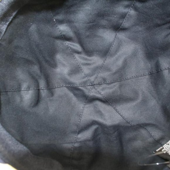 Chanel 22P 2022 White x Navy Blue Charm Icon CC Logo Baseball Cap Hat 85C24s - Picture 10 of 12